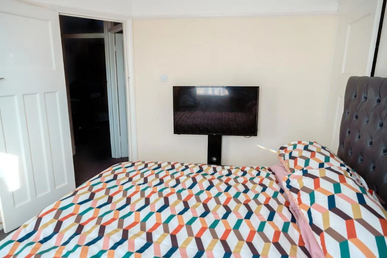 Exclusive 26 Room Ilford