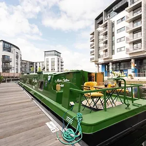 - Houseboats 4*, Edinburgh United Kingdom